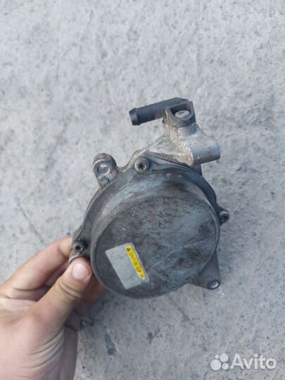 Насос вакуумный Hyundai Starex H1 / Grand Starex 2