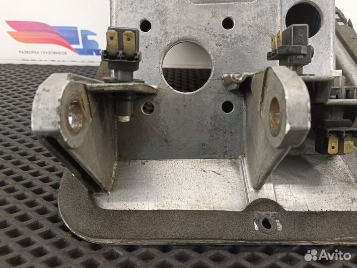 Кронштейн педального узла