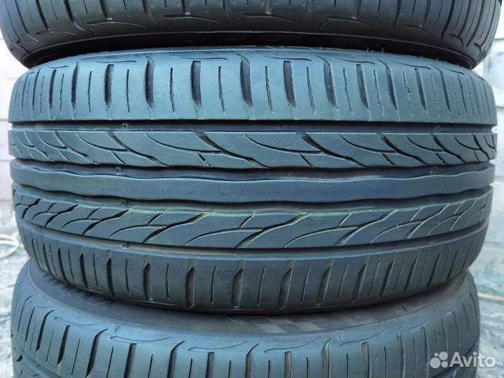 Kumho Ecsta PS31 215/50 R17 95W