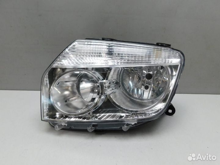 Фара левая Renault Duster
