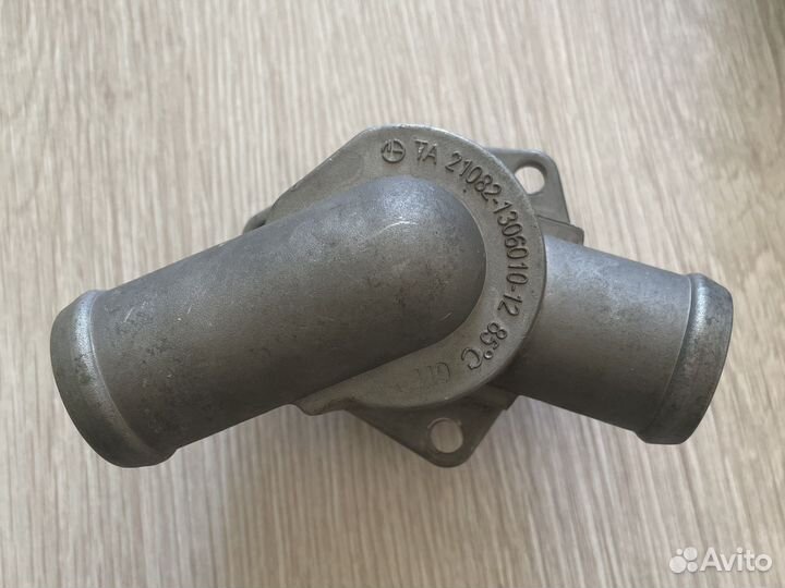 Крышка термостата в сборе на ваз