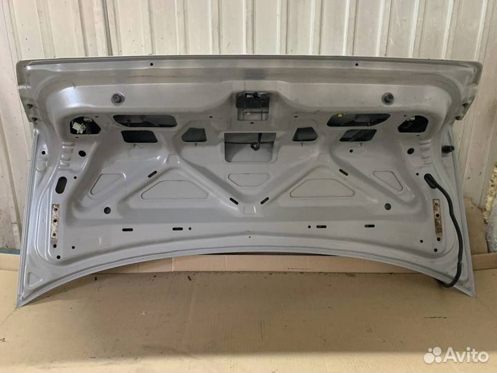 Крышка багажника nissan sunny FB15