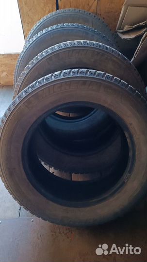 Michelin X-Ice 225/65 R17