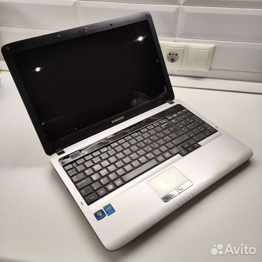 Ноутбук Samsung RV510