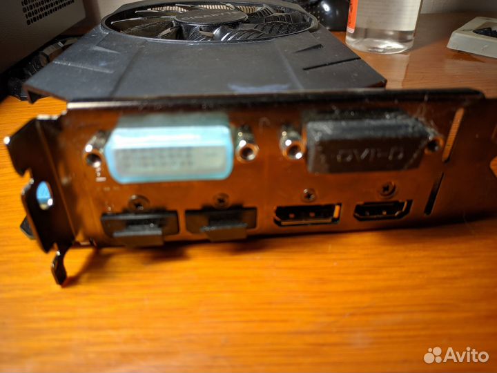 Видеокарта gigabite GV-N970xoc-4Gb