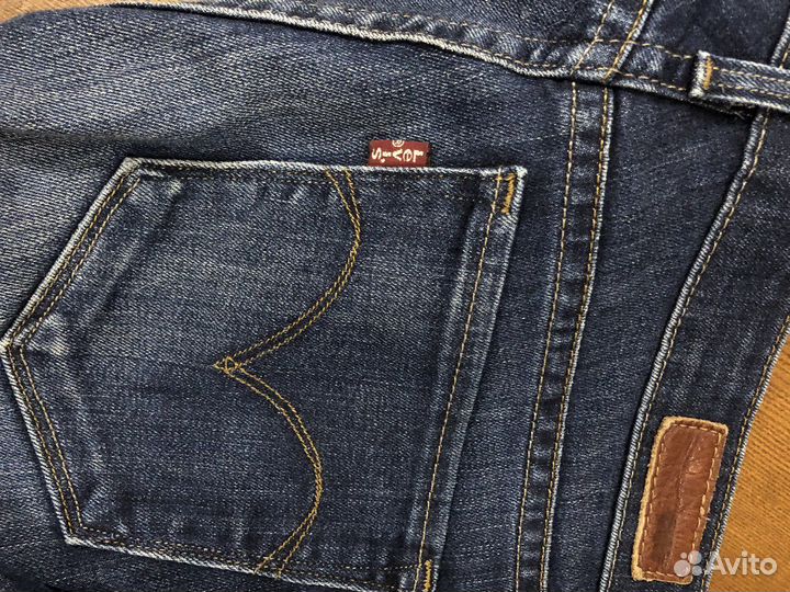 Джинсы levis