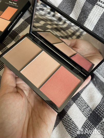 Палетка для коррекции лица от Makeover