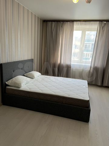 1-к. квартира, 42 м², 8/10 эт.