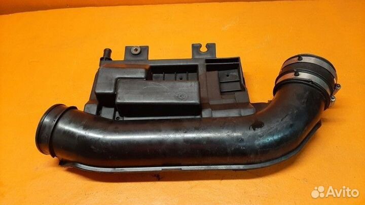 Резонатор воздушного фильтра Nissan Pathfinder R51