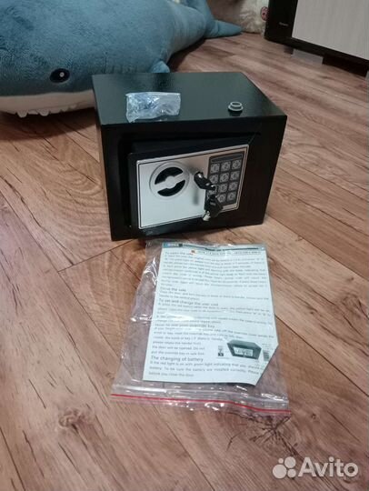 Сейф новый