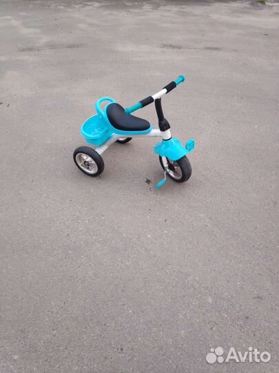 Детский трехколесный велосипед
