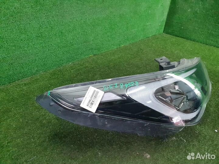 Фара правая Hyundai Solaris