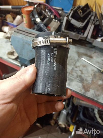 Патрубок надува