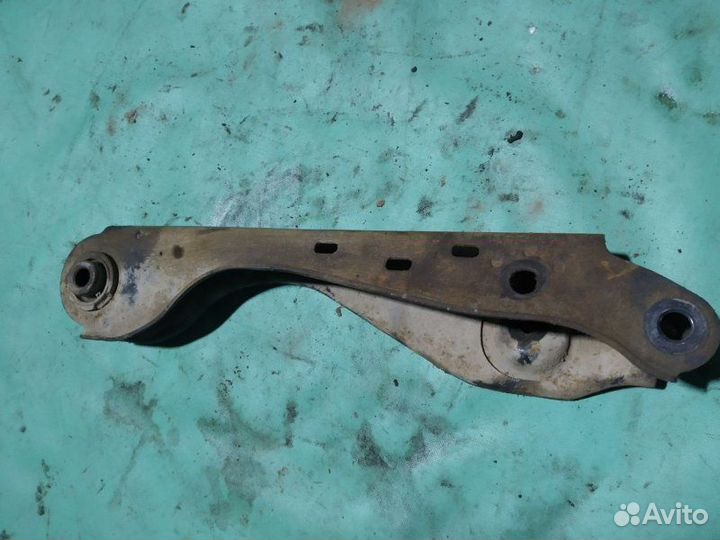 Рычаг подвески нижний задний правый Nissan Murano