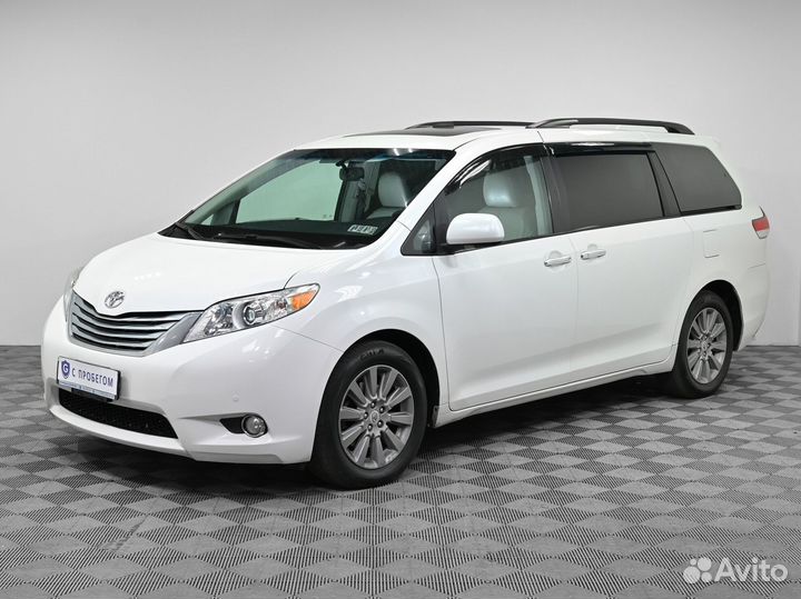 Toyota Sienna, 2011