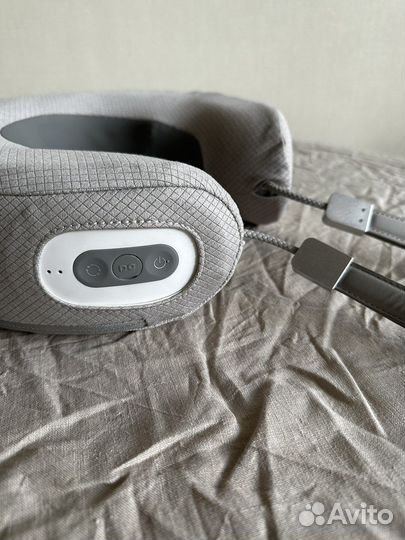 Массажер для шеи bork D602