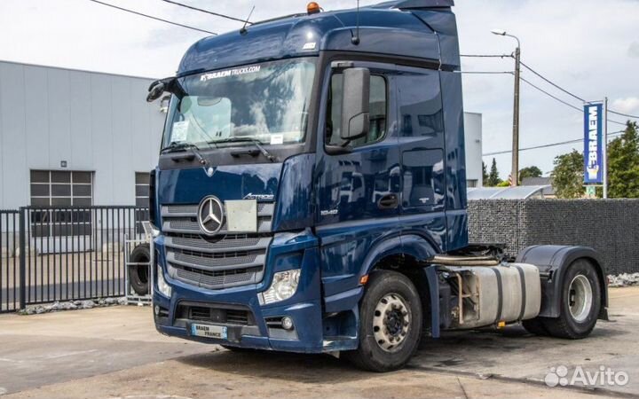 Pазбираем грузовик Mercedes-Benz Actros mpiv с 201