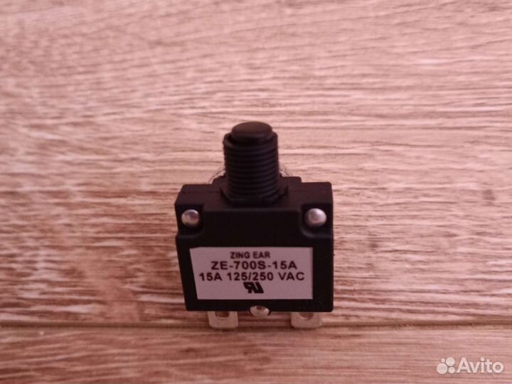 ZE-700S-15A Автомат защиты цепи, тепловой 15А