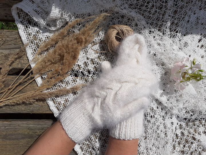 Варежки женские