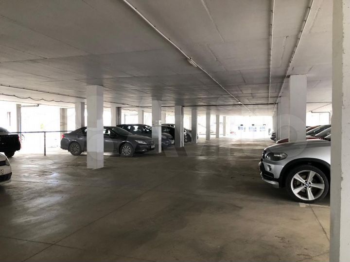 Машиноместо, 18 м²