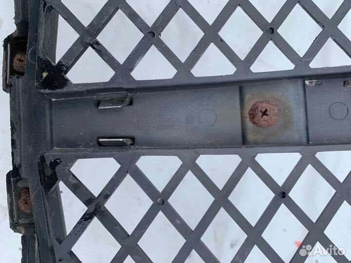 Решетка радиатора Ssang Yong Actyon/Kyron