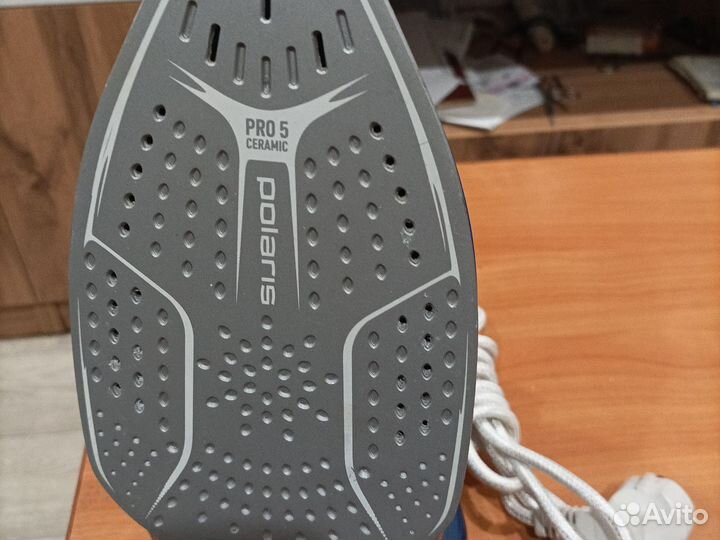 Утюг новый polaris