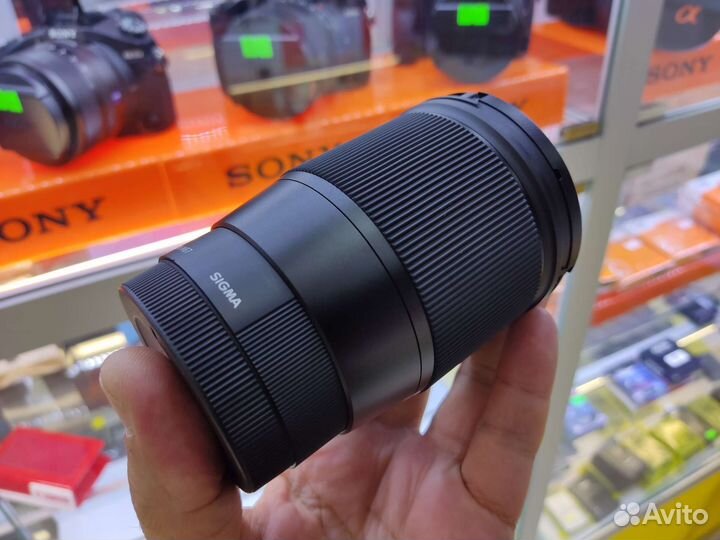 Sigma 16mm f/1.4 DC DN Sony E витрина S№53412890