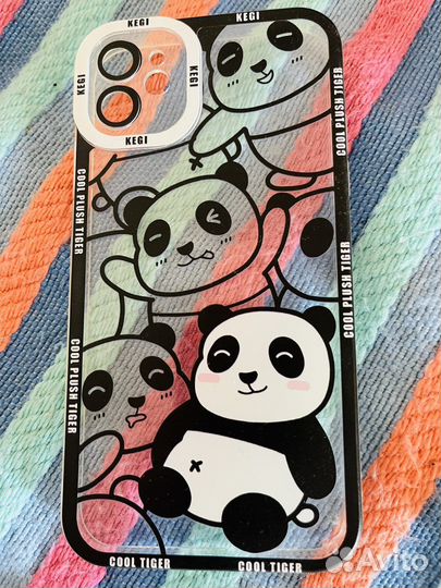 Чехлы на iPhone 11 и 13