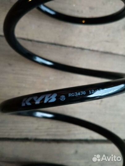 Пружина амортизатора задняя Mazda 3