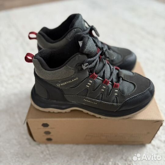 Ботинки демисезонные на мальчика 35