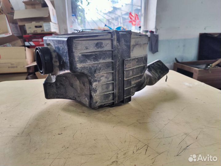 Корпус воздушного фильтра mitshubishi lancer 7