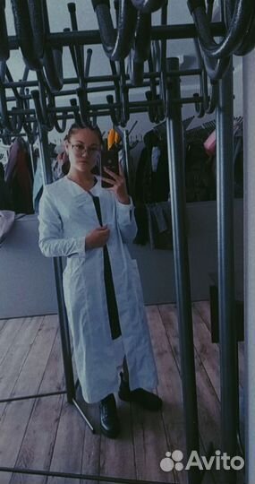 Белый медицинский халат