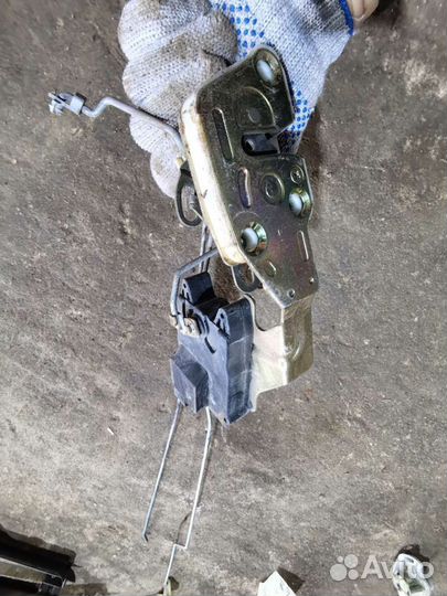 Замок двери задний левый daewoo matiz