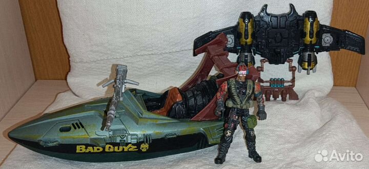 Солдатик с катером и аэропланом Police vs Bad Guyz