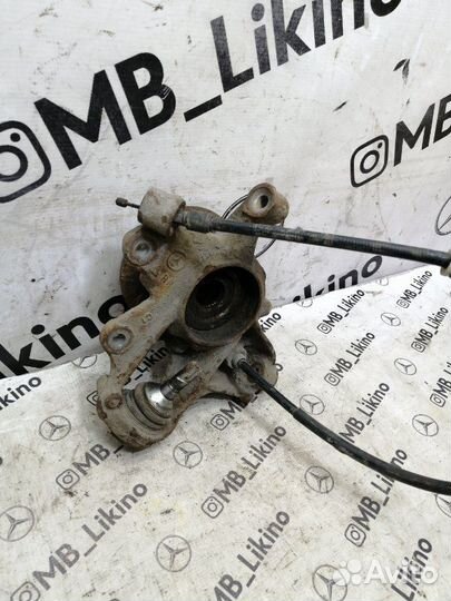 Кулак задний правый Mercdes Ml W164 X164