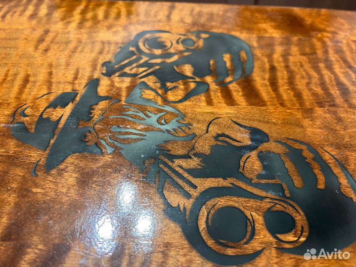 Нарды ручной работы из дерева и янтаря