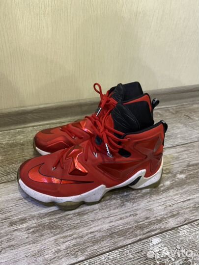 Кроссовки Nike lebron 13 on court