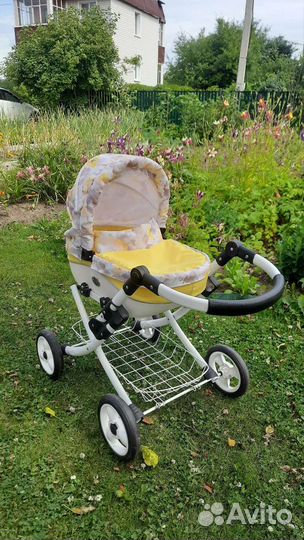 Коляска для кукол