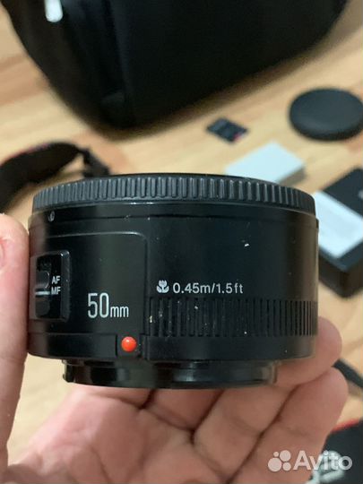 Зеркальная камера Canon 650d