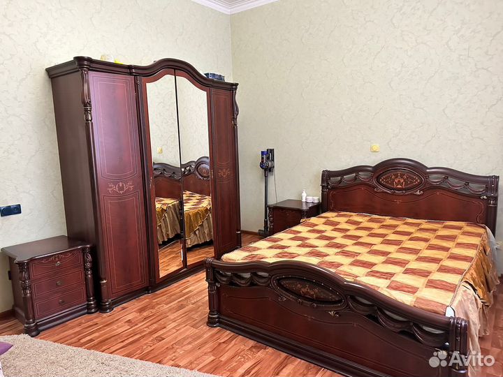 Спальный гарнитур