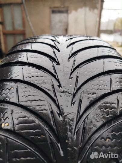 Goodyear 4x4 UG Ice Navi 21.5/65 R16