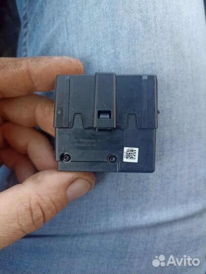 Skoda Octavia A7 Разъем USB в подлокотник