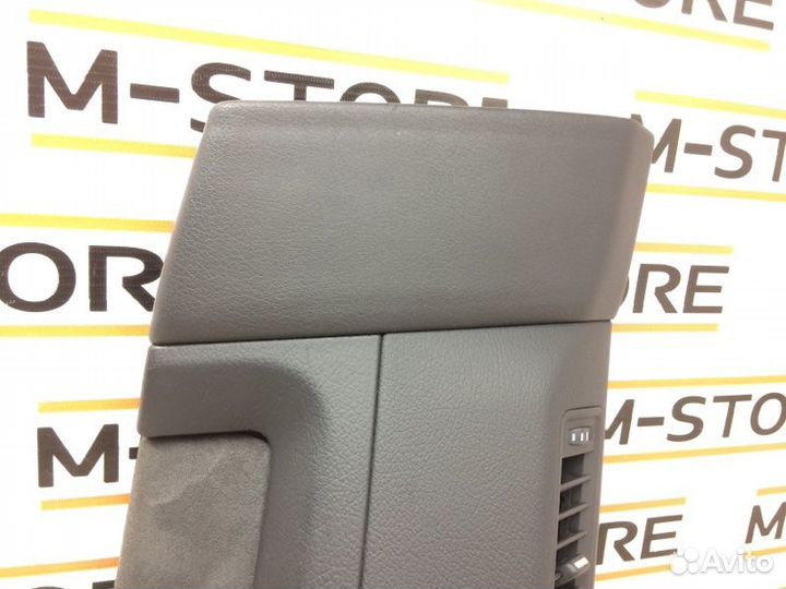 Обшивка стойки правая Audi A8 4E/D3 BPK 2005