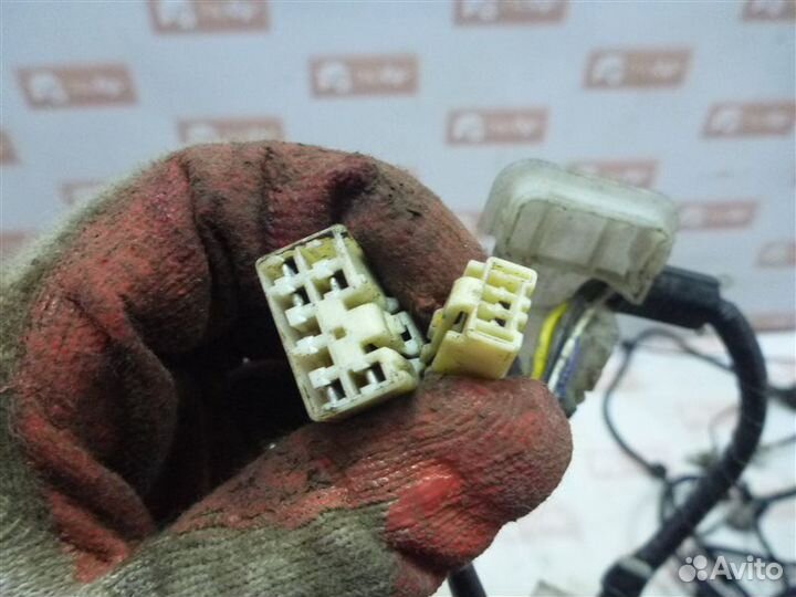 Проводка салона Mitsubishi Lancer CS1A 4G13 2006