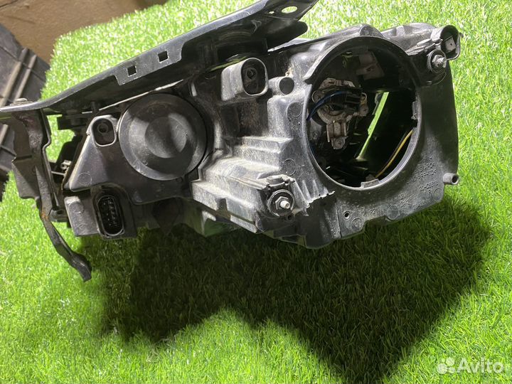Фара правая на volkswagen jetta 6