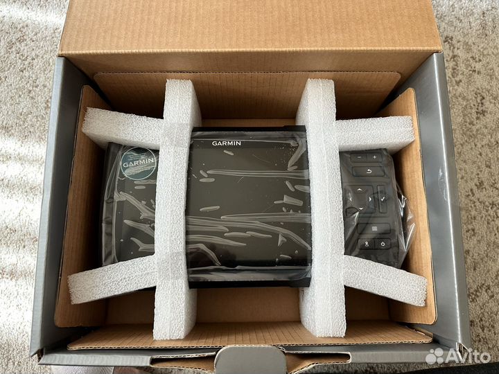 Эхолот Garmin striker vivid 9sv