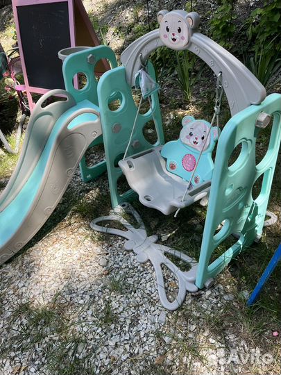 Детский игровой центр с горкой и качелей