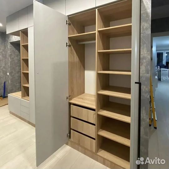 Прихожая в современном стиле