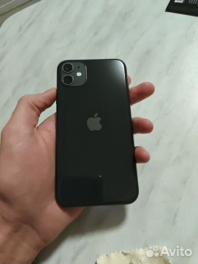 iPhone 11, 64 ГБ