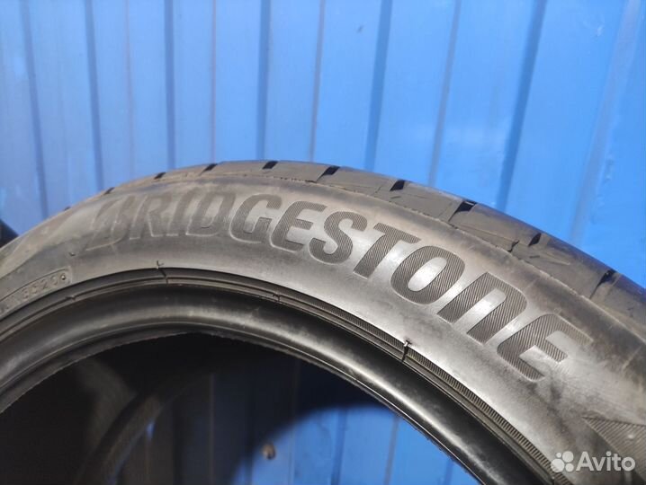 Bridgestone Playz PX-RV II 225/50 R18